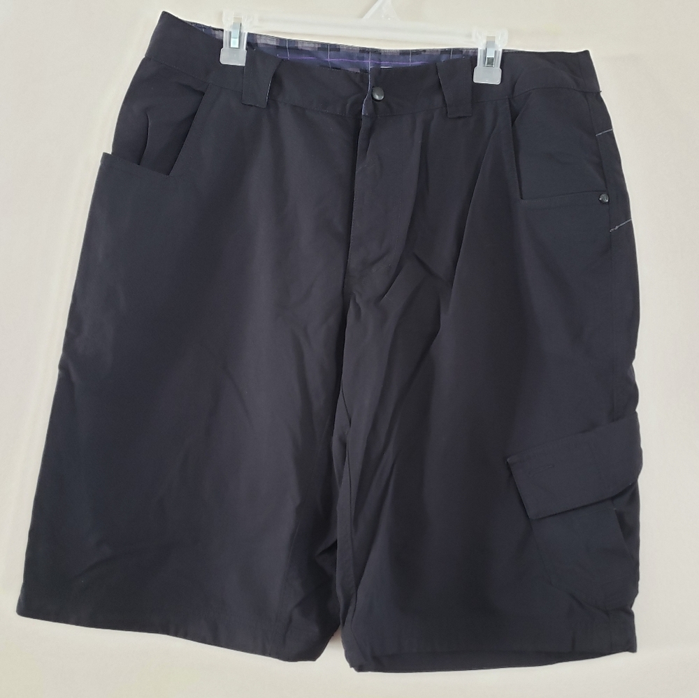 Lululemon – Cargo Shorts Black Wide Leg Technical Fabric Heavy Weight Du…
